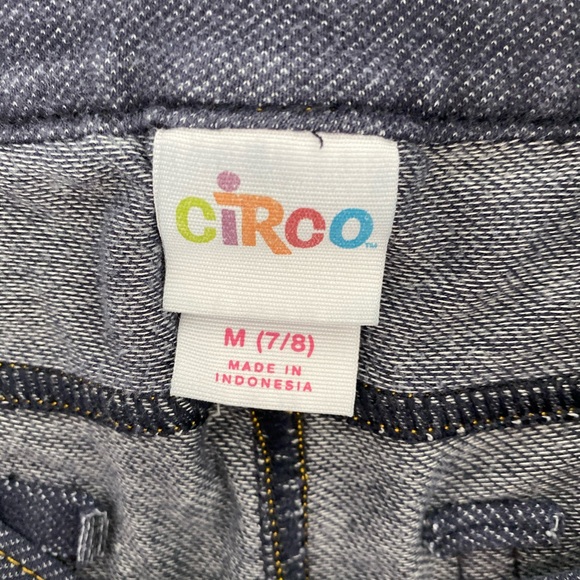 Circo Jean shorts size M 7/8 - Picture 3 of 3